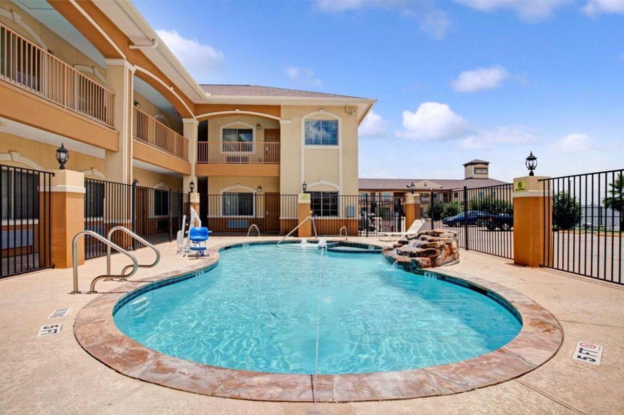Hotel Super 8 By Wyndham Houston North I-45 Westfield Exterior foto